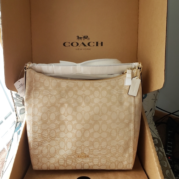 NEW Authentic Coach Hobo - Picture 2 of 7